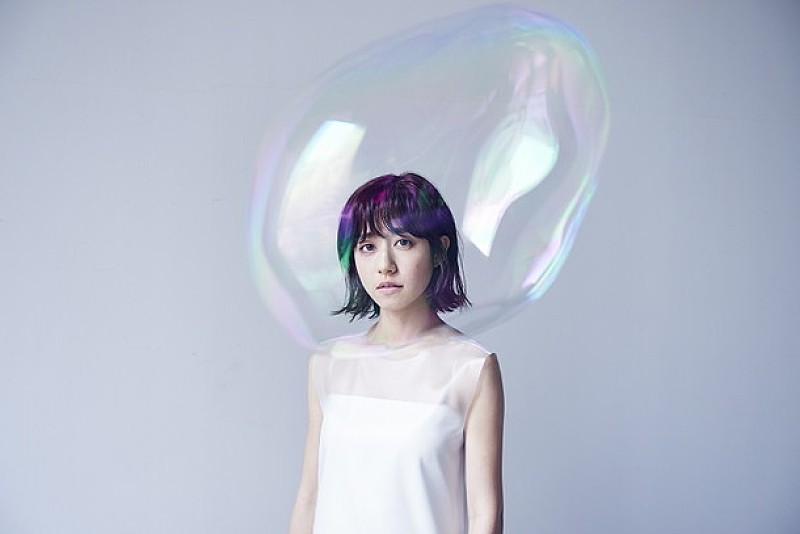 聖母のように優しく強かな声を持つSSW桐嶋ノドカ 『装苑』新衣装制作概要＆ライブ映像公開