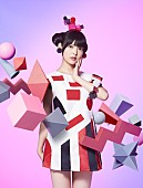 「上坂すみれ インスタの動画で構成された新曲「恋する図形」MV公開！」1枚目/3