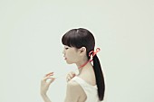 「Aimer 野田洋次郎手がける『蝶々結び』発売翌日にスタジオライブ生中継が決定」1枚目/3