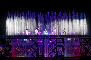 ももクロ【桃神祭 2016】松崎しげるサプライズ登場！「愛のメモリー
