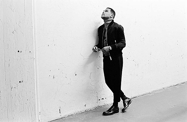 「【来日公演直前インタビュー】「最先端ではないし、過去の年代をオマージュした音楽でもない―“クラシック”なんだ」マックスウェルが語る最新作、念願の日本公演、プリンス」1枚目/4