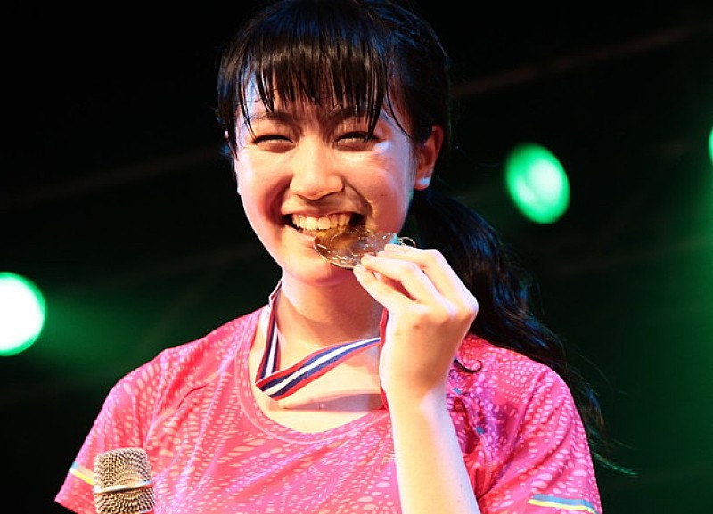 「前島亜美（スパガ）イベント【ノンストップ全力ライブ】で最後の金メダルに滑り込み！」1枚目/6