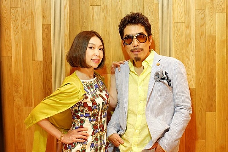 野宮真貴と鈴木雅之が、「渋谷で5時」をデュエット、レコーディングの模様が公開