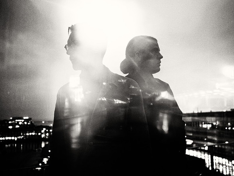 スウェーデン出身ポップデュオ=マーチング・バンド、来日公演でチェコ/LUCKY TAPESらと共演決定