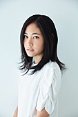 「朝ドラ『とと姉ちゃん』で話題の女優 山下達郎の新曲MVに出演」1枚目/3