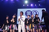 「松崎しげる【黒フェス】ももクロと「夢で逢えたら」でサプライズコラボ！ 奥田民生/中川翔子/May J.らも登場」1枚目/12