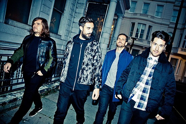 「世界的ヒットを記録した「ポンペイ」から約3年…唯一無二な世界観を繰り広げるバスティルの新作が遂にリリース」1枚目/2