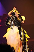 「沖縄初のアニソンシンガーMICHI 念願の「アニサマ出演」で笑顔の投げキッス!! 竹達彩奈へ最高のバトン渡し」1枚目/3