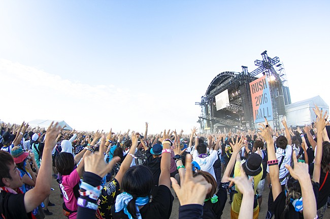 「【RUSH BALL 2016】マンウィズ、WANIMA、ゲス極…雨予報を跳ね除け最高のフェス日和！2日目レポ！」1枚目/8