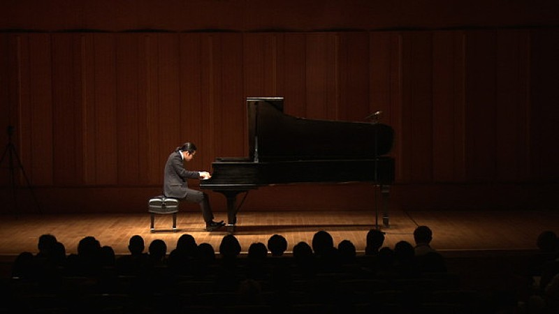 世界が注目する22歳の天才ピアニスト 反田恭平、ラフマニノフの超絶技巧曲で3夜連続コンサートを大団円に
