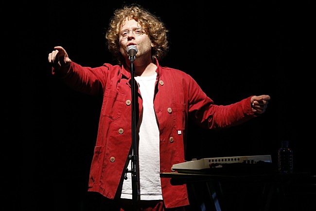 「”ポップ・マエストロ” ベニー・シングスがスキマスイッチと共演！最速レポートが到着！」1枚目/5