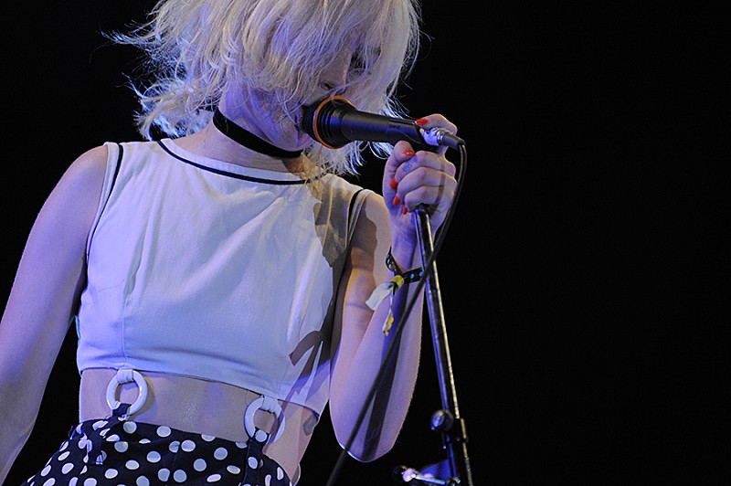 「ラナ・デル・レイxジーザス&amp;メリーチェイン!? 話題のブライトン・バンド、ブラック・ハニー 初来日インタビュー＆サイン入りポラプレゼント」1枚目/5