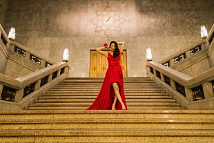 「知英（ジヨン）ことJY「スカートを踏んだらどうしよう」 新曲ティザー映像の一発撮りに挑戦」