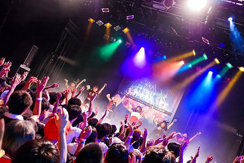 「妄キャリ ツアー初日も大盛況！ RADIO FISHチーム監修の新曲でサプライズ」1枚目/6