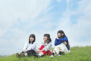 切り抜き◆麻倉もも 248ページ(声優 Try Sail 雨宮天 夏川椎菜) 麻倉もも・雨宮天・夏川椎菜による声優ユニット『TrySail』新曲発売