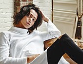 「初回限定盤/PHOTOBOOK先行公開写真１」2枚目/3