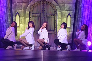 「板野友美 “おねだりダンス”をハロウィン・フェスで生披露！」