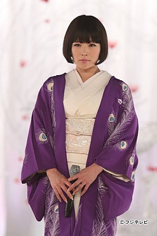 「椎名林檎 『SMAP×SMAP』初出演決定、美しすぎる和装姿でSMAPと初共演」