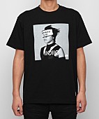 「T.M.Revolution 20周年ベスト盤アートワーク×ブランド「Smoking kills」コラボTシャツ発売」1枚目/5