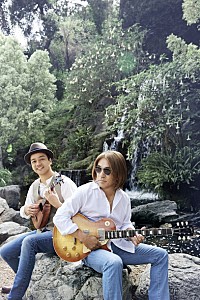 B'z松本孝弘×ダニエル・ホーによる共作アルバム『Electric Island