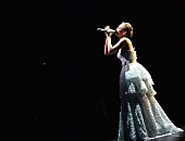 「倖田來未 全国47都道府県ツアーで現実や常識をぶち破った2016年～2度目の日本一周に踏み出す2017年へ」1枚目/9