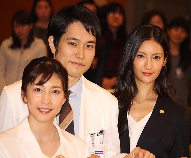 「木村拓哉、報道陣の声掛けに「やるべきことをやる」　主演ドラマは「最後まで逃げずにやり抜く」」1枚目/1