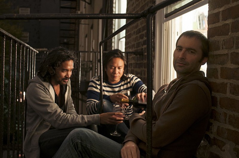 「+/- {PLUS/MINUS}、2月のジャパンツアーに金沢公演を急遽追加」1枚目/3