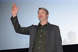 「マッツ・ミケルセン、約１年半ぶりの来日にファン歓喜！　樋口可南子、役と素顔のギャップにメロメロ」