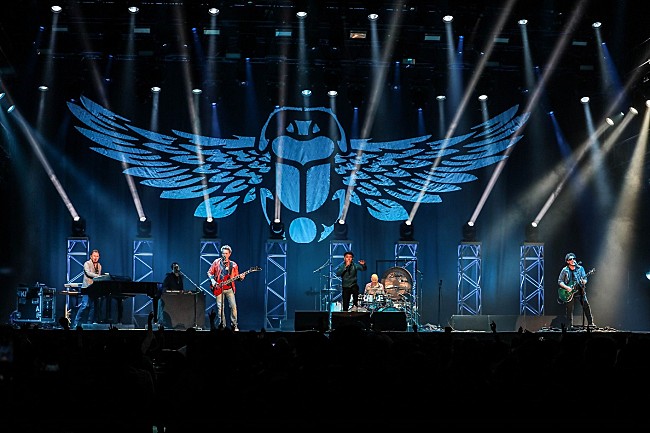 「ジャーニー 4年振りのジャパン・ツアーがスタート。大阪城ホール公演のセットリストが公開」1枚目/8