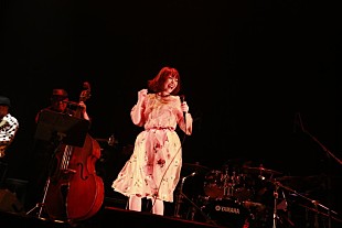 「花澤香菜がビルボードで一夜限りのプレミアムライブ、最新曲から“あのキャラソン”まで披露」