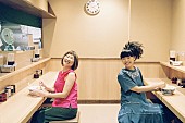 「矢野顕子×上原ひろみ、共演AL『ラーメンな女たち』先行トレイラー公開」1枚目/2