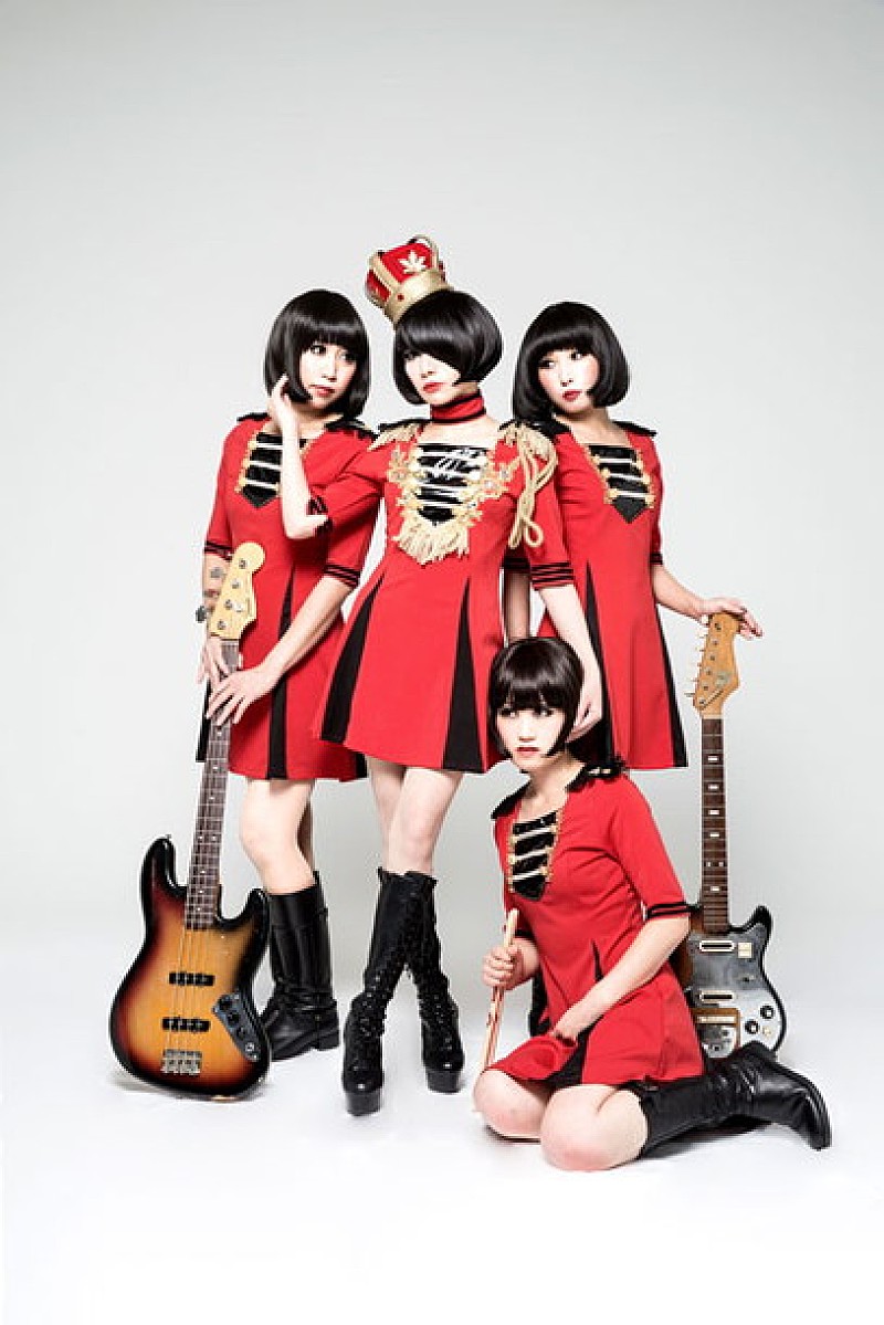 「キノコホテル “与える”ようで“焦らす” 初の公式ライブ映像作品トレーラー映像を公開」1枚目/3