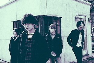 「Bentham “激しい雨”の中で演奏!? 新曲ミュージックビデオ公開」