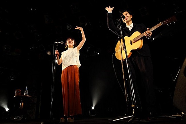 「ハンバートハンバート、毎年恒例となった新年ライブの追加公演をレポート　3月にはPredawnとの共演ライブも」1枚目/7