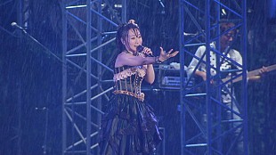 「水樹奈々 甲子園ライブ＆アコースティックライブのダイジェスト映像公開」