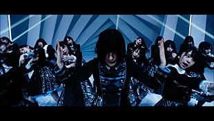 「坂道AKB「誰のことを一番 愛してる？」MV公開、センターは欅坂46平手友梨奈」