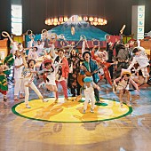 「ゆず デビュー20周年第1弾楽曲「タッタ」MVの舞台はネオン街/花魁/女子高生などの“ネオジャパン”」1枚目/2