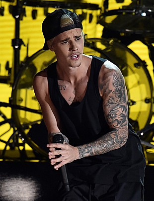 「 ジャスティン・ビーバー、執拗に追いかけてくるファンに自制を呼びかける」