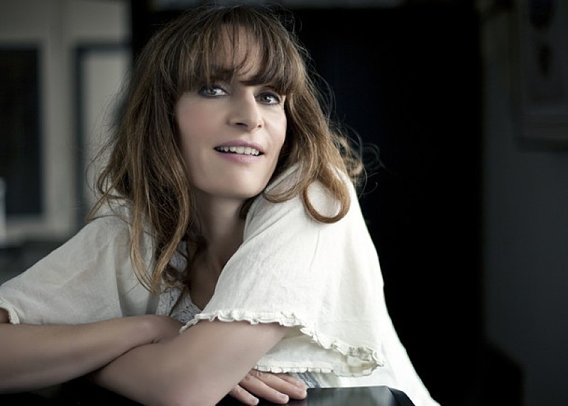 「クレモンティーヌ“親友”野宮真貴＆LE VELVETS宮原浩暢を迎えライブ開催」1枚目/2