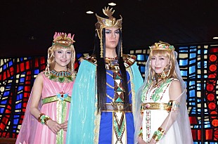 「新妻聖子“年内新妻”予定を問われ苦笑　浦井健治「何でメンフィスが答えるの」」