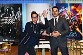 「『ガーディアンズ・オブ・ギャラクシー：リミックス』クリス＆ガン監督、【マーベル展】で大はしゃぎ」1枚目/6