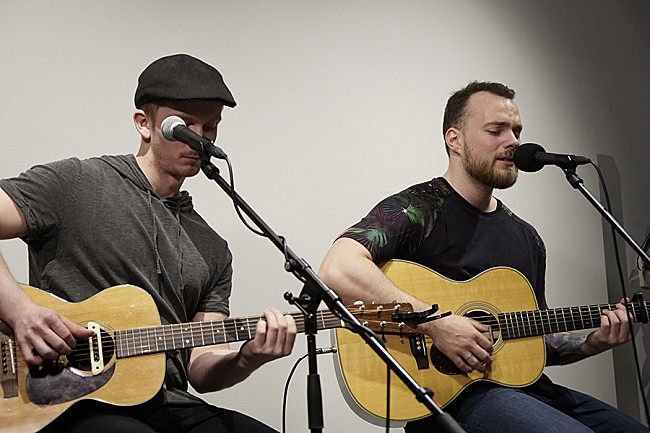 「 アウスゲイル、Spotify Japanで行った新作試聴会＆サプライズ・ライブをレポート」1枚目/8