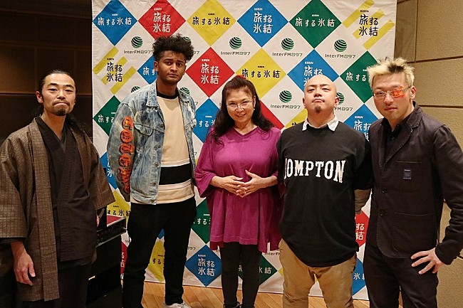 「MCアーa.k.a八代亜紀、日本語ラップシーンに殴り込み！　ACEらの生ラップに感激「すごい！脳みそが変」」1枚目/3