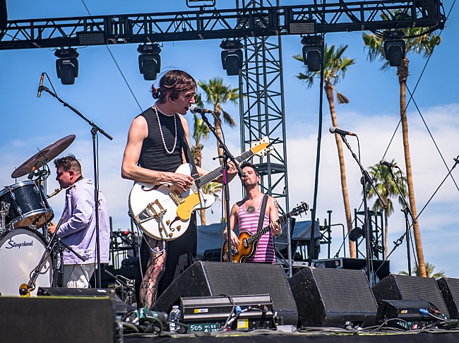 「Ezra Furman (Photo: Charles Reagan Hackleman / Courtesy of Coachella)」31枚目/34