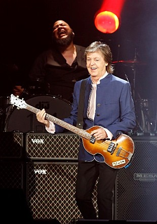 「ポール・マッカートニー日本武道館でツアー幕開け、サプライズ曲も」