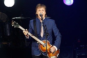 ポール・マッカートニー日本武道館でツアー幕開け、サプライズ曲も