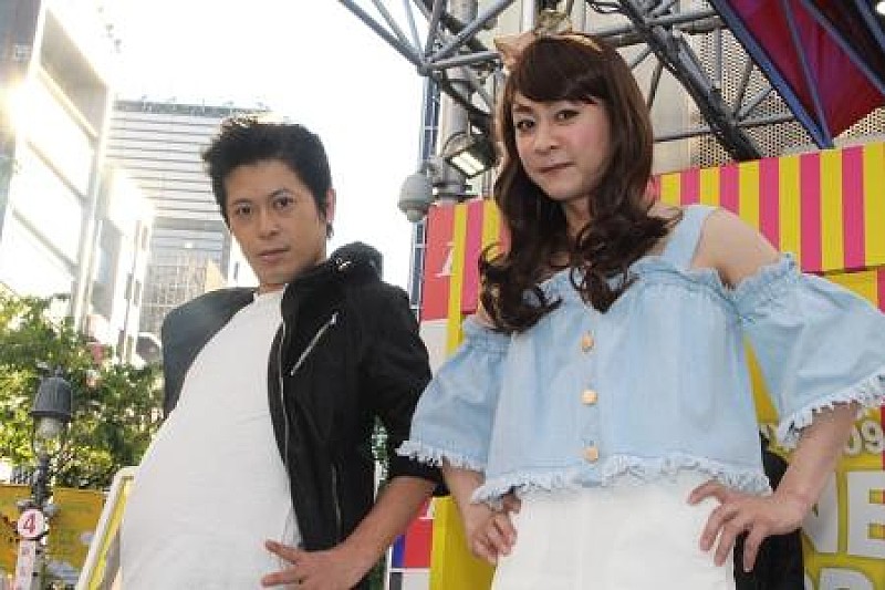 流れ星 渋谷で マネキンチャレンジ に挑戦 ちゅうえい 女装した瀧上に かわいいっす Daily News Billboard Japan