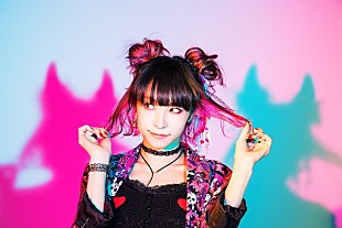「LiSA、アリーナ・ツアーに続き全国ホール・ツアーも決定」