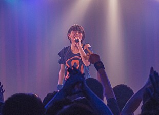 「若き注目シンガー 和島あみ、デビュー1周年で届けるいまの思いと音楽…桃井はるこ/Faylanとの対バン、初ワンマン決定も」