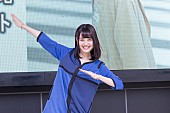 「伊藤美来 「ヒーローポーズ」に拍手喝采！ ファンの顔に矯正ペイントも!? 『Shocking Blue』発売イベント幕開け」1枚目/10